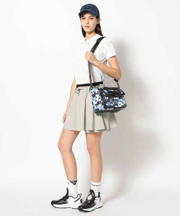 モデル:身長174cm,バスト77cm,ウエスト60cm,ヒップ88cm, 着用サイズM