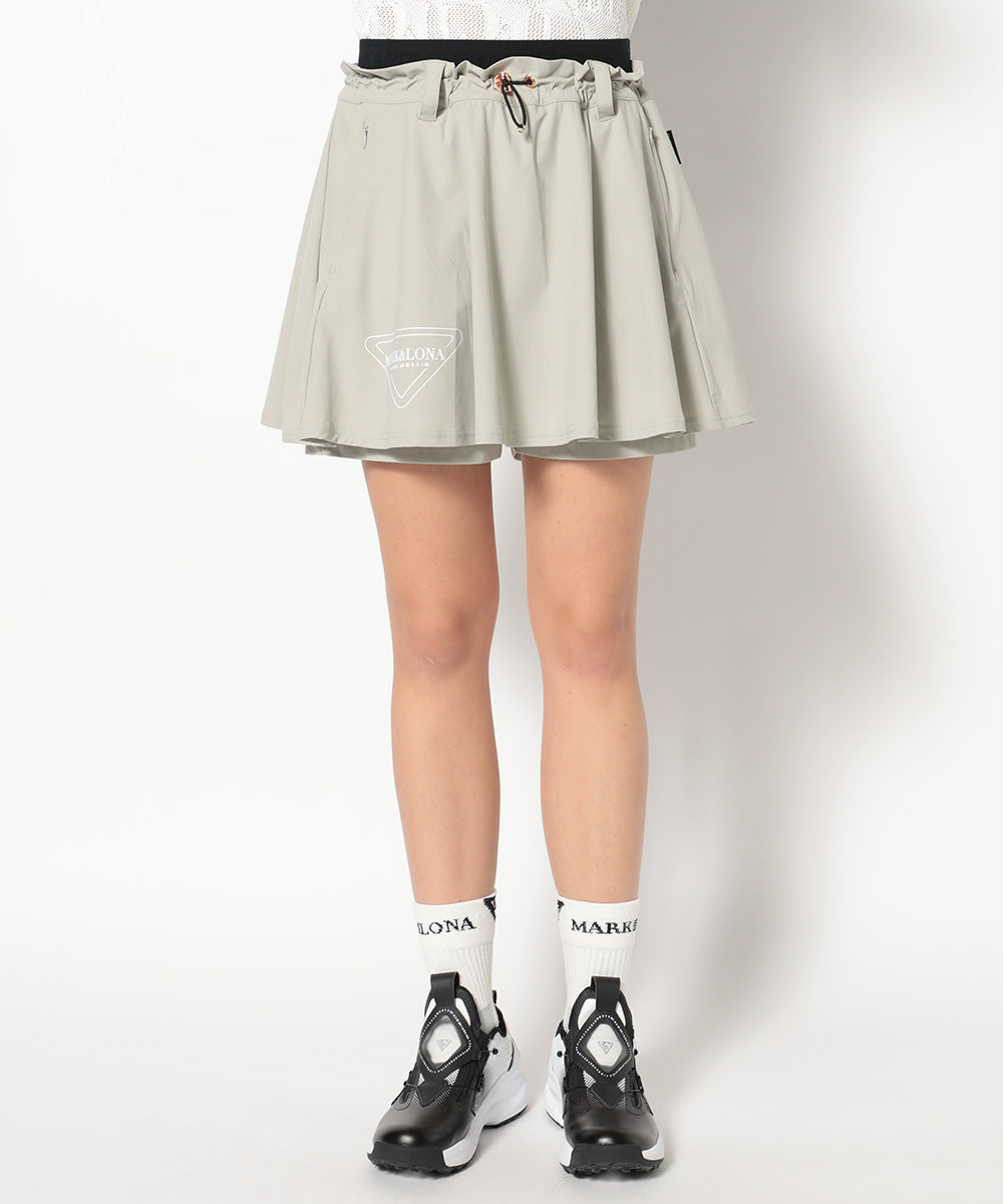 モデル:身長174cm,バスト77cm,ウエスト60cm,ヒップ88cm, 着用サイズM