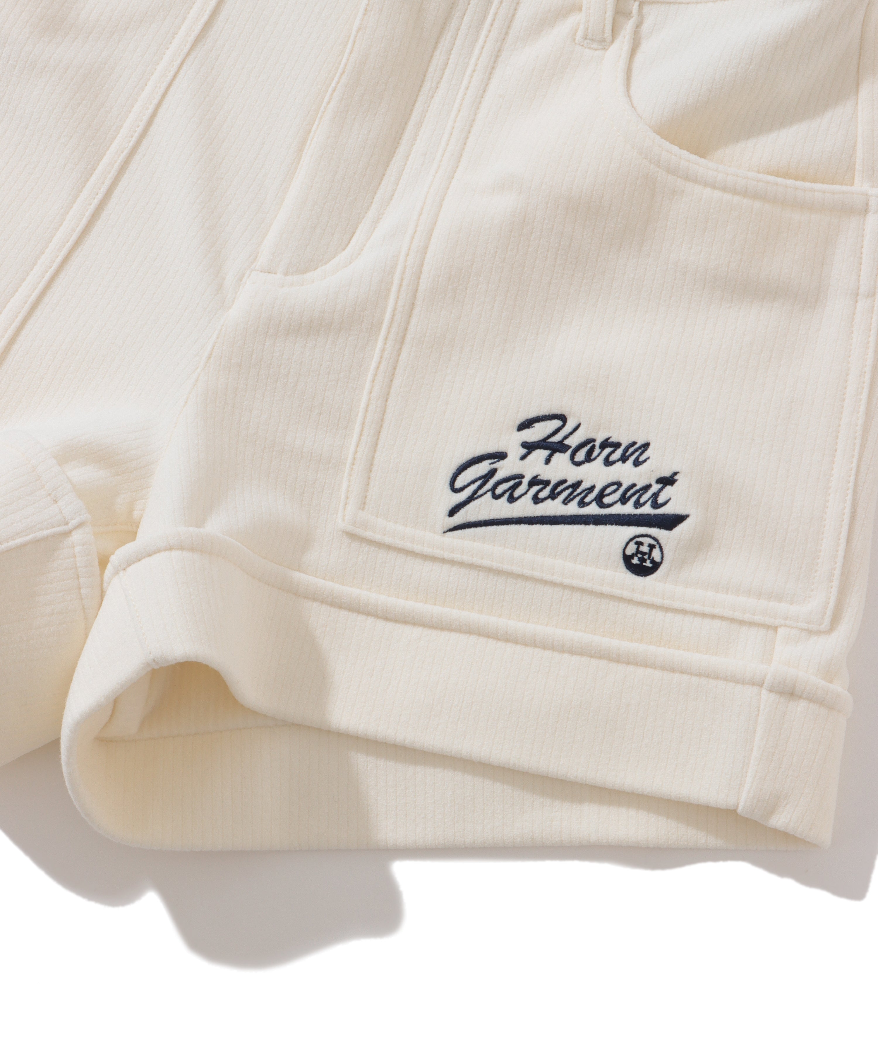 Joint Up Cordy Shorts | WOMEN