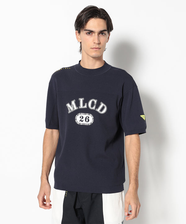 モデル:身長187cm,チェスト93cm,ウエスト78cm,ヒップ93cm,着用サイズL