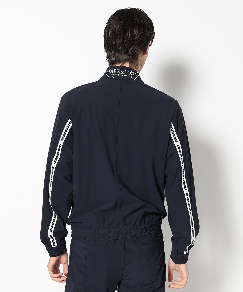 モデル:身長187cm,チェスト93cm,ウエスト78cm,ヒップ93cm,着用サイズL