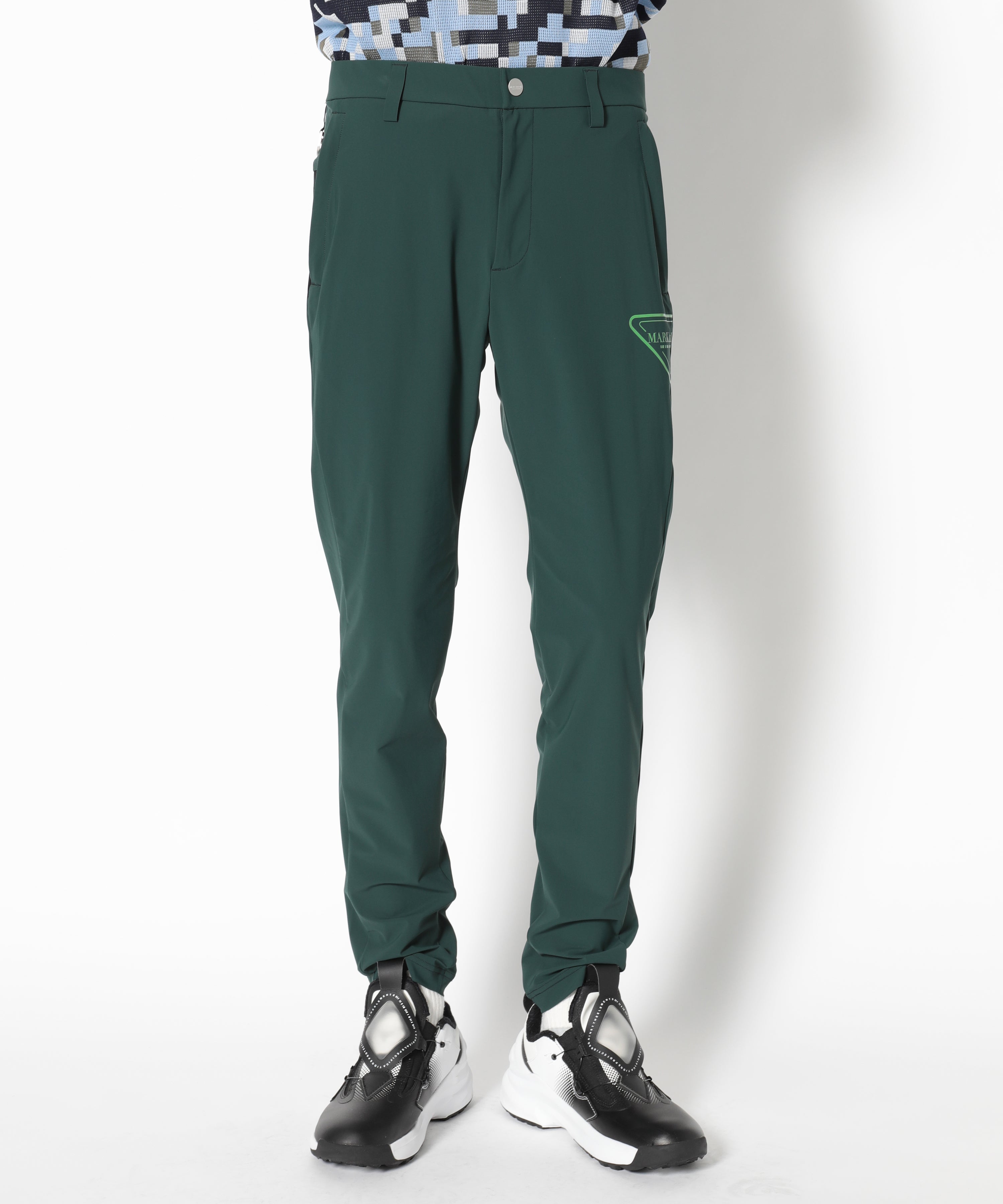 モデル:身長187cm,チェスト93cm,ウエスト78cm,ヒップ93cm,着用サイズL