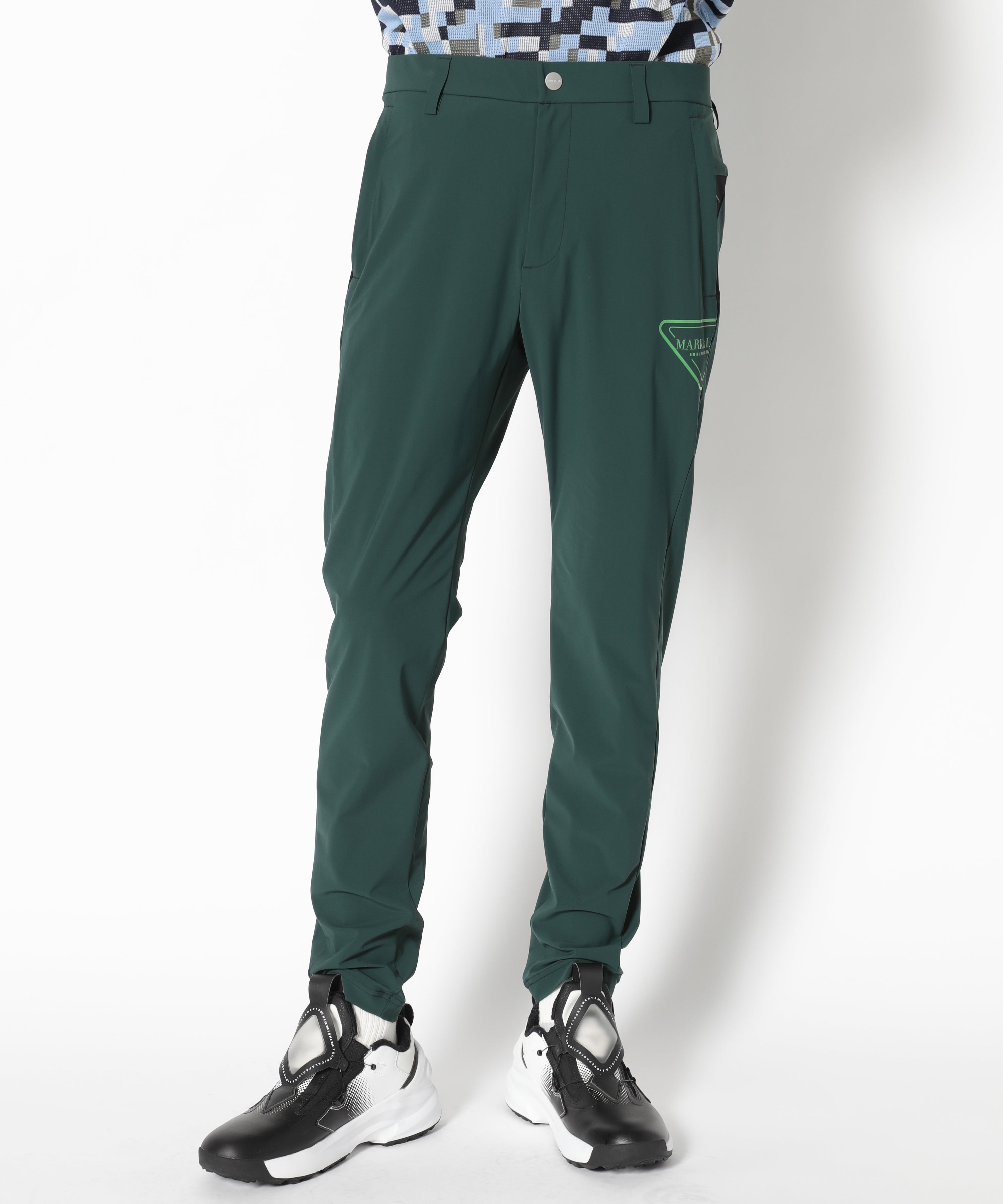 モデル:身長187cm,チェスト93cm,ウエスト78cm,ヒップ93cm,着用サイズL