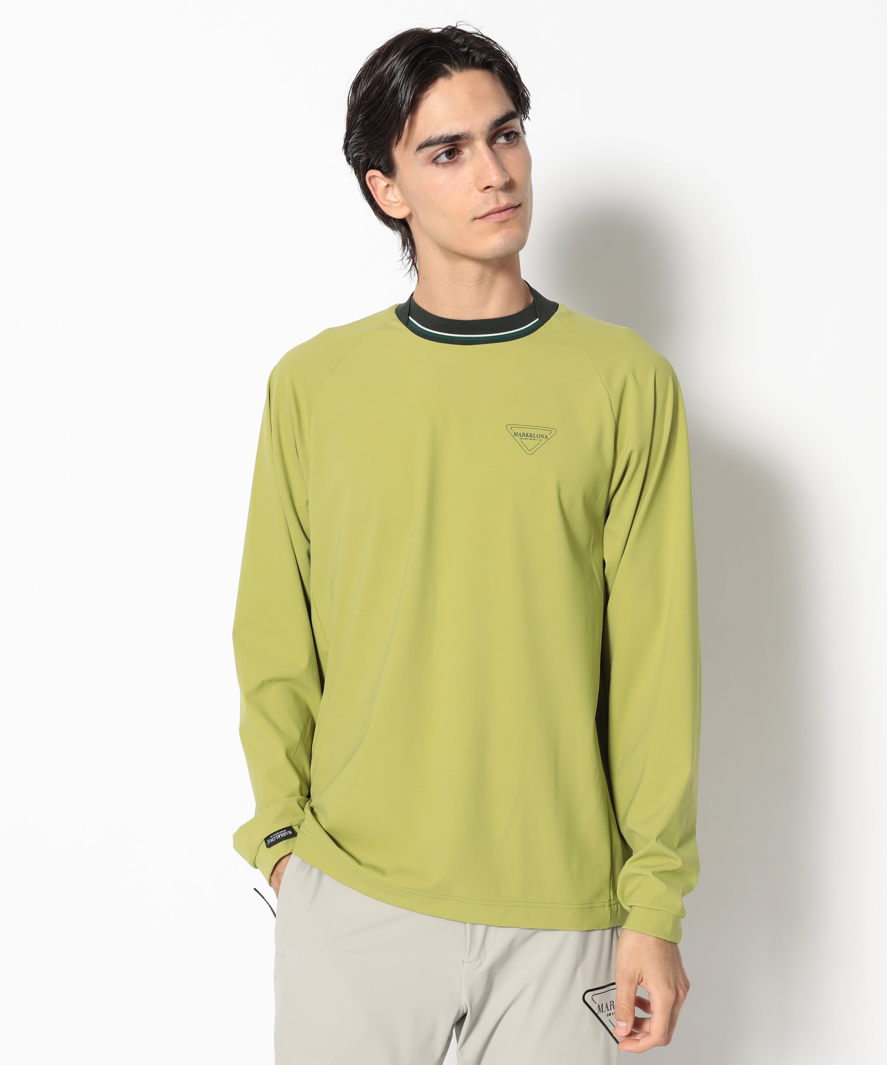 モデル:身長187cm,チェスト93cm,ウエスト78cm,ヒップ93cm,着用サイズL