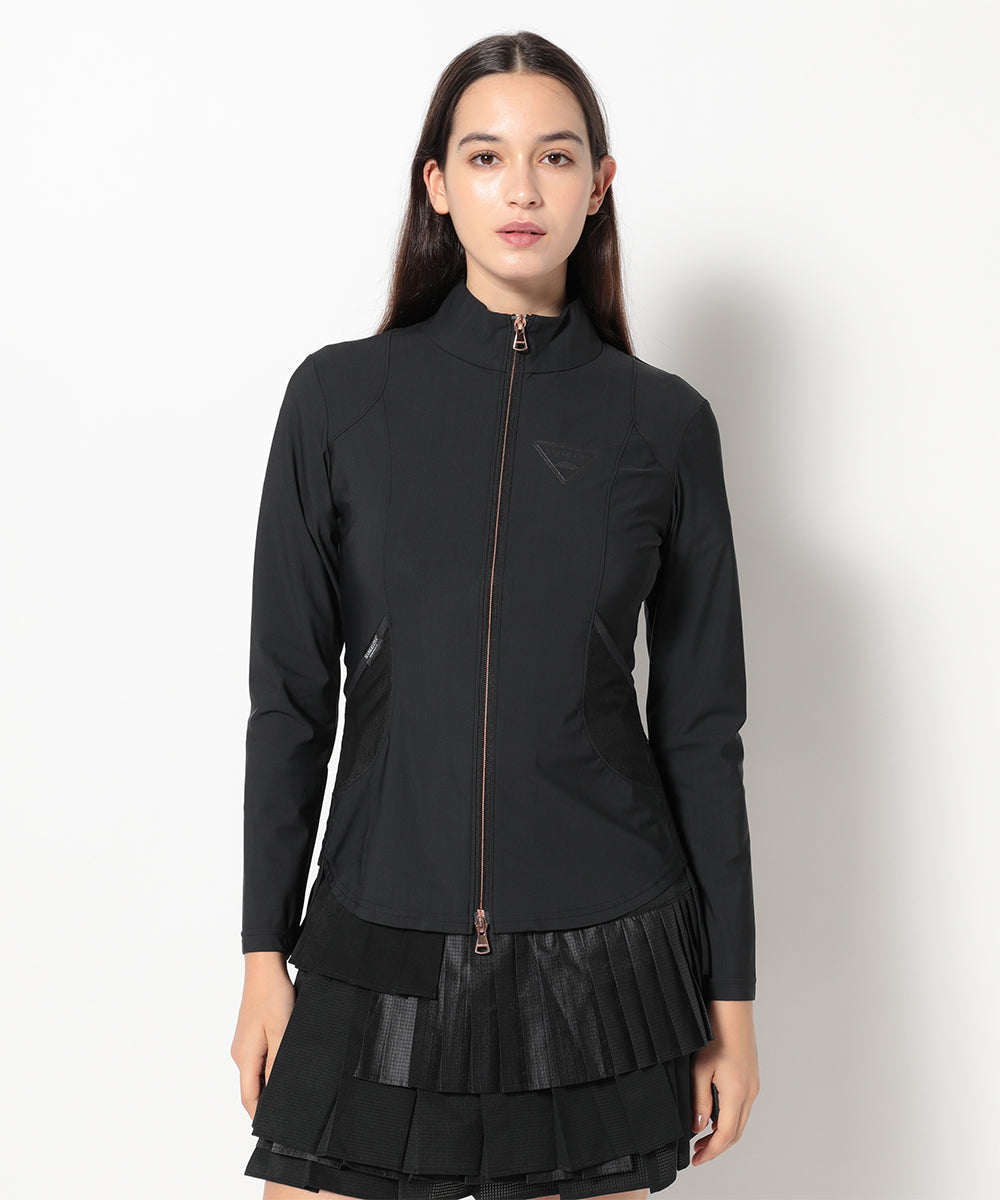 モデル:身長174cm,バスト77cm,ウエスト60cm,ヒップ88cm, 着用サイズM