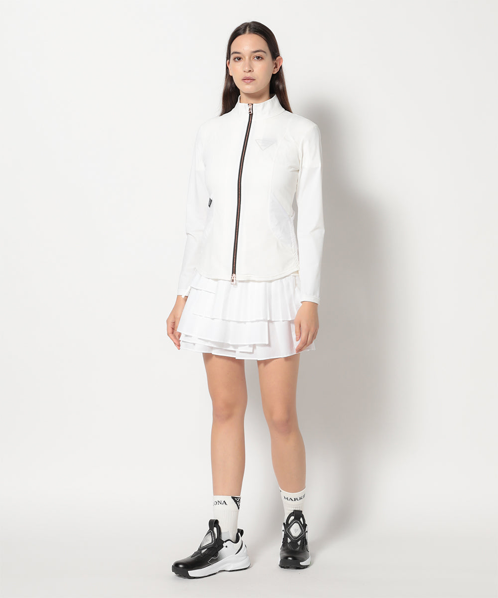 モデル:身長174cm,バスト77cm,ウエスト60cm,ヒップ88cm, 着用サイズM