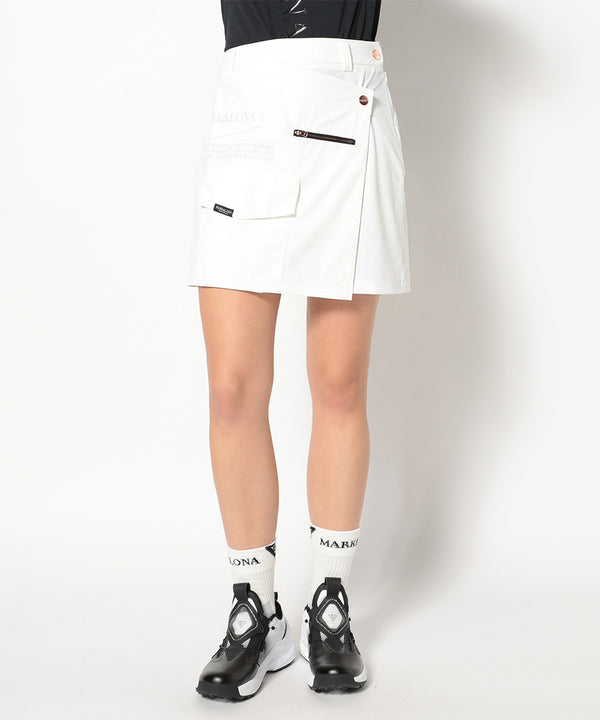 モデル:身長174cm,バスト77cm,ウエスト60cm,ヒップ88cm, 着用サイズM