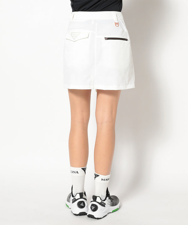 モデル:身長174cm,バスト77cm,ウエスト60cm,ヒップ88cm, 着用サイズM