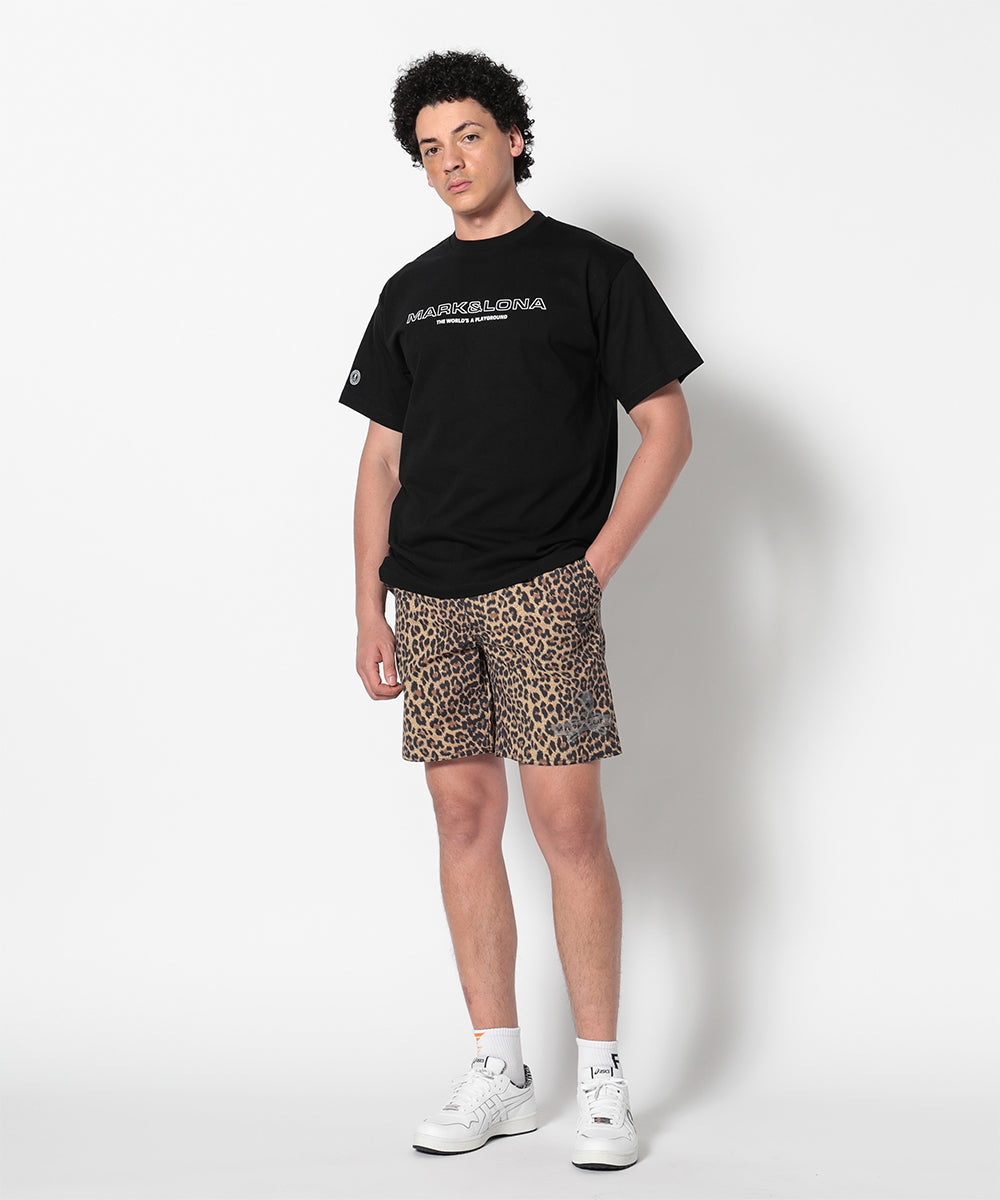 モデル:身長185cm,チェスト92cm,ウエスト77cm,ヒップ94cm,着用サイズL