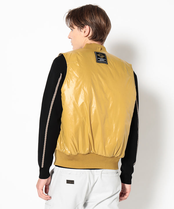 モデル:身長187cm,チェスト94cm,ウエスト76cm,ヒップ94cm,着用サイズ:L