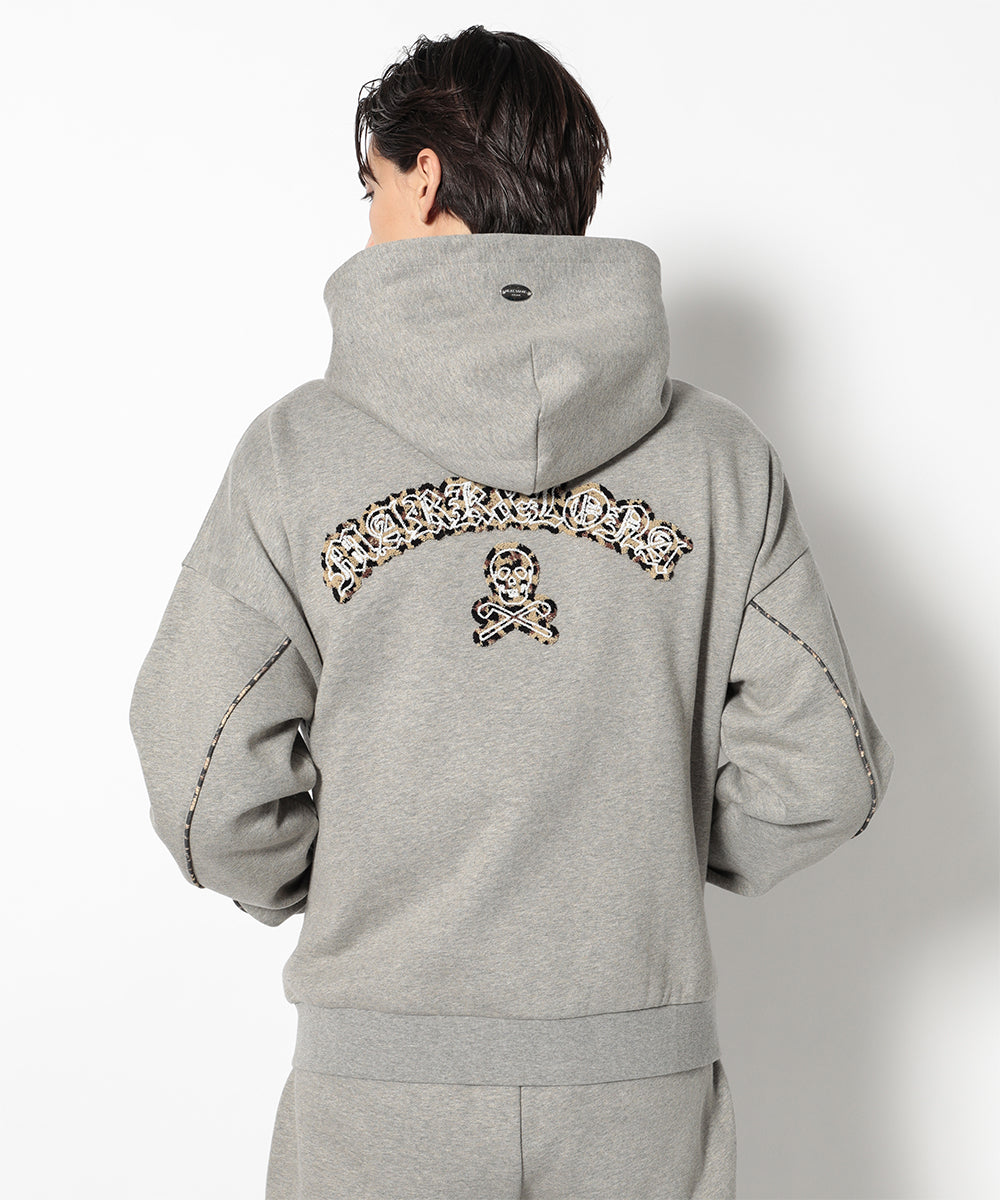 モデル:身長187cm,チェスト93cm,ウエスト78cm,ヒップ93cm,着用サイズL