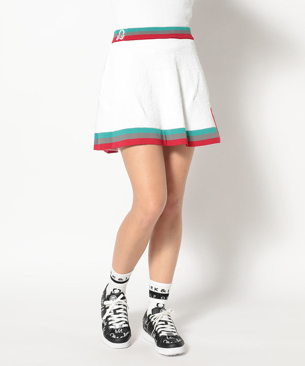 モデル:身長174cm,バスト77cm,ウエスト60cm,ヒップ88cm, 着用サイズM