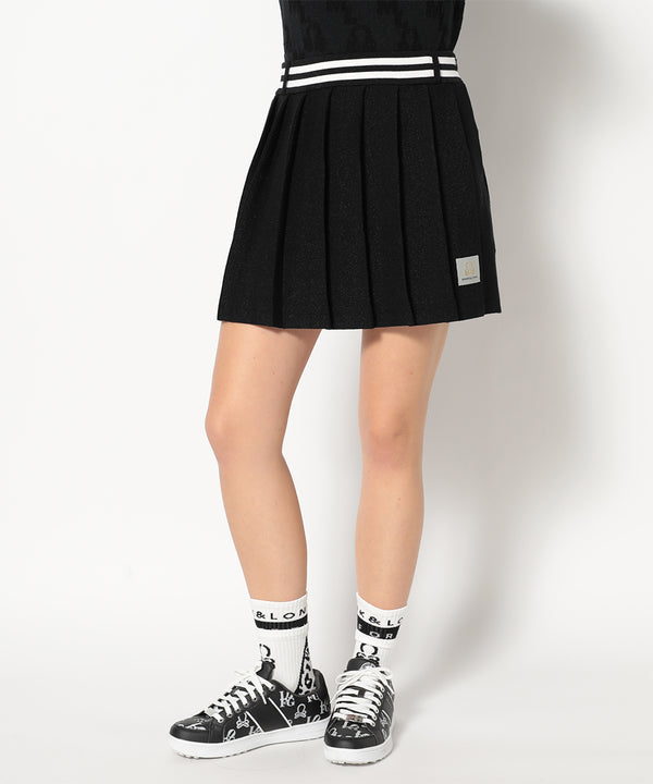 モデル:身長174cm,バスト77cm,ウエスト60cm,ヒップ88cm, 着用サイズM