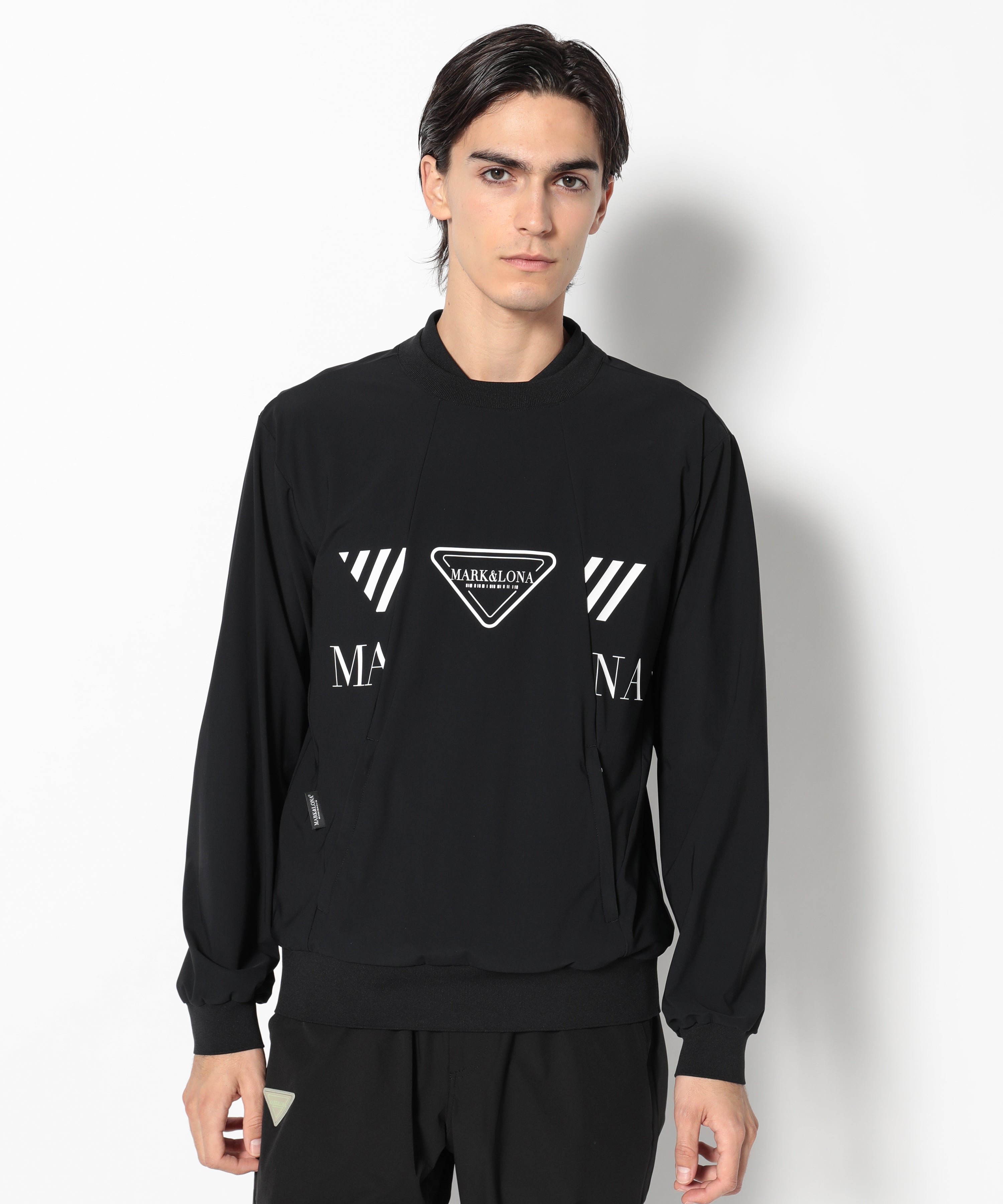 モデル:身長187cm,チェスト93cm,ウエスト78cm,ヒップ93cm,着用サイズL