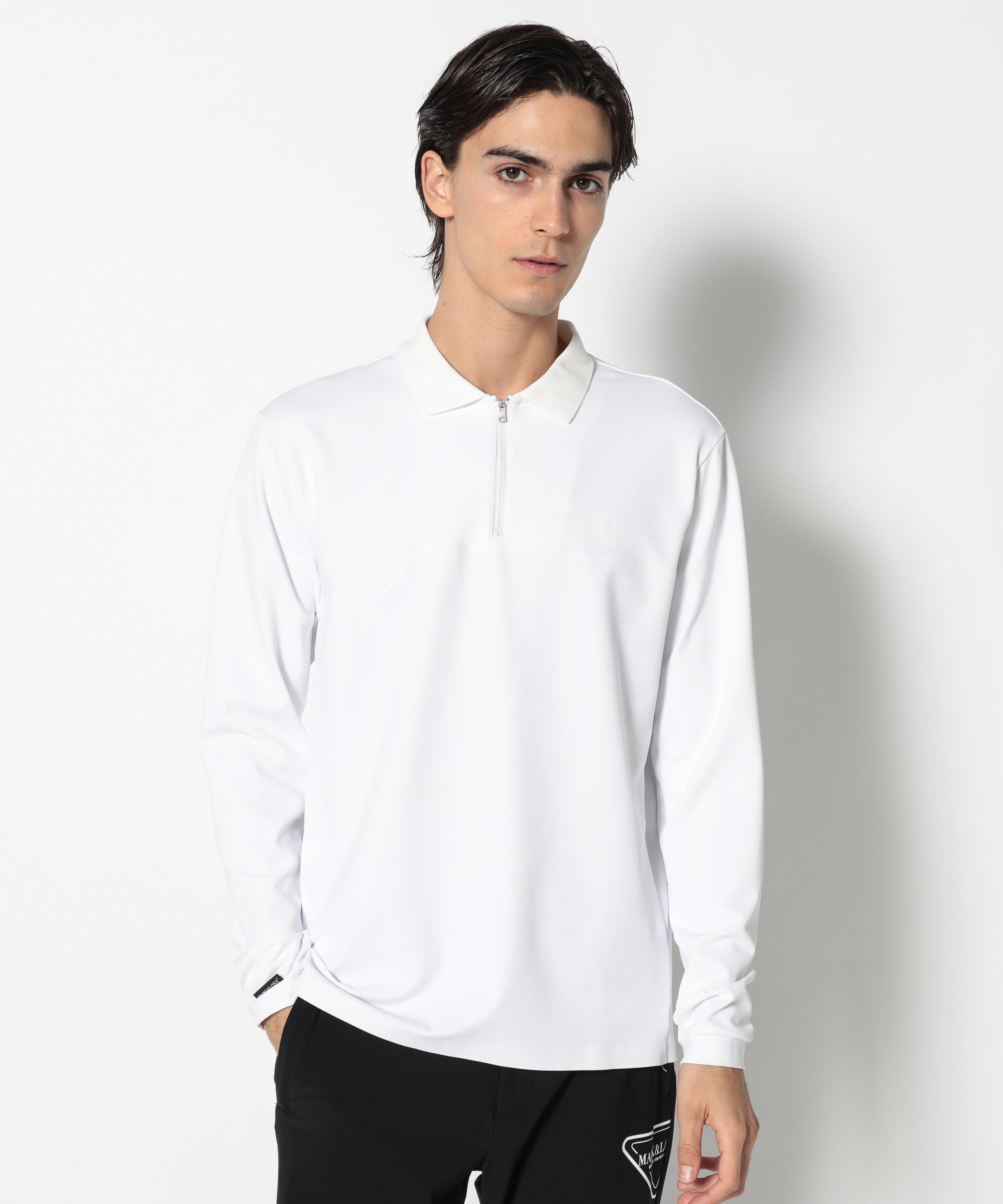 モデル:身長187cm,チェスト93cm,ウエスト78cm,ヒップ93cm,着用サイズL