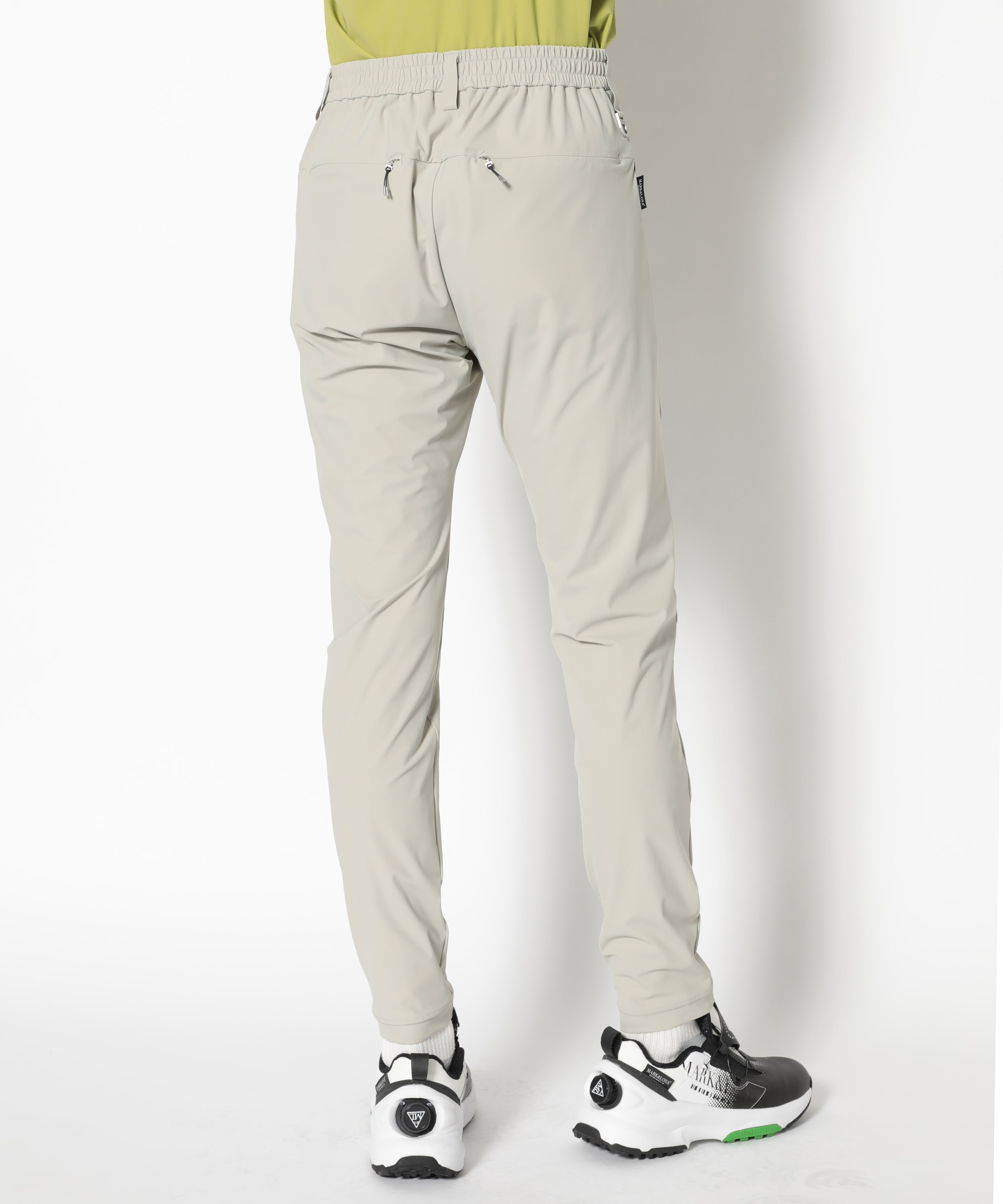 モデル:身長187cm,チェスト93cm,ウエスト78cm,ヒップ93cm,着用サイズL