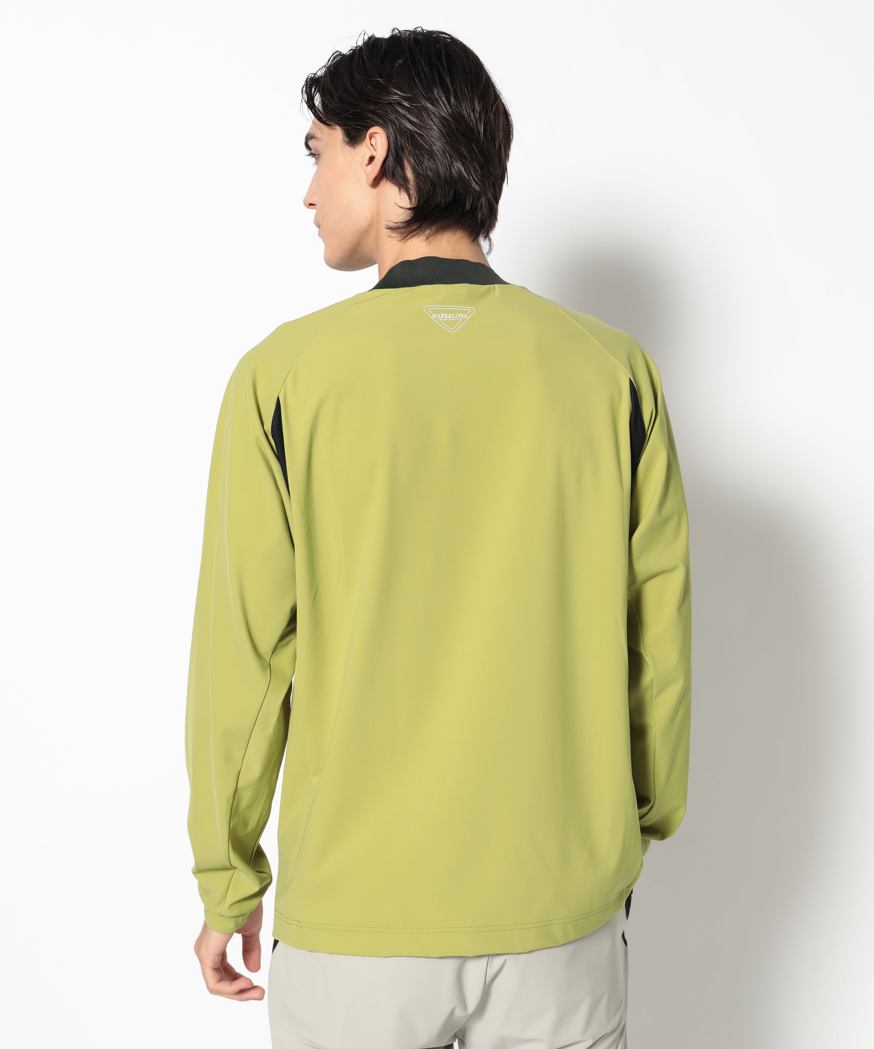 モデル:身長187cm,チェスト93cm,ウエスト78cm,ヒップ93cm,着用サイズL