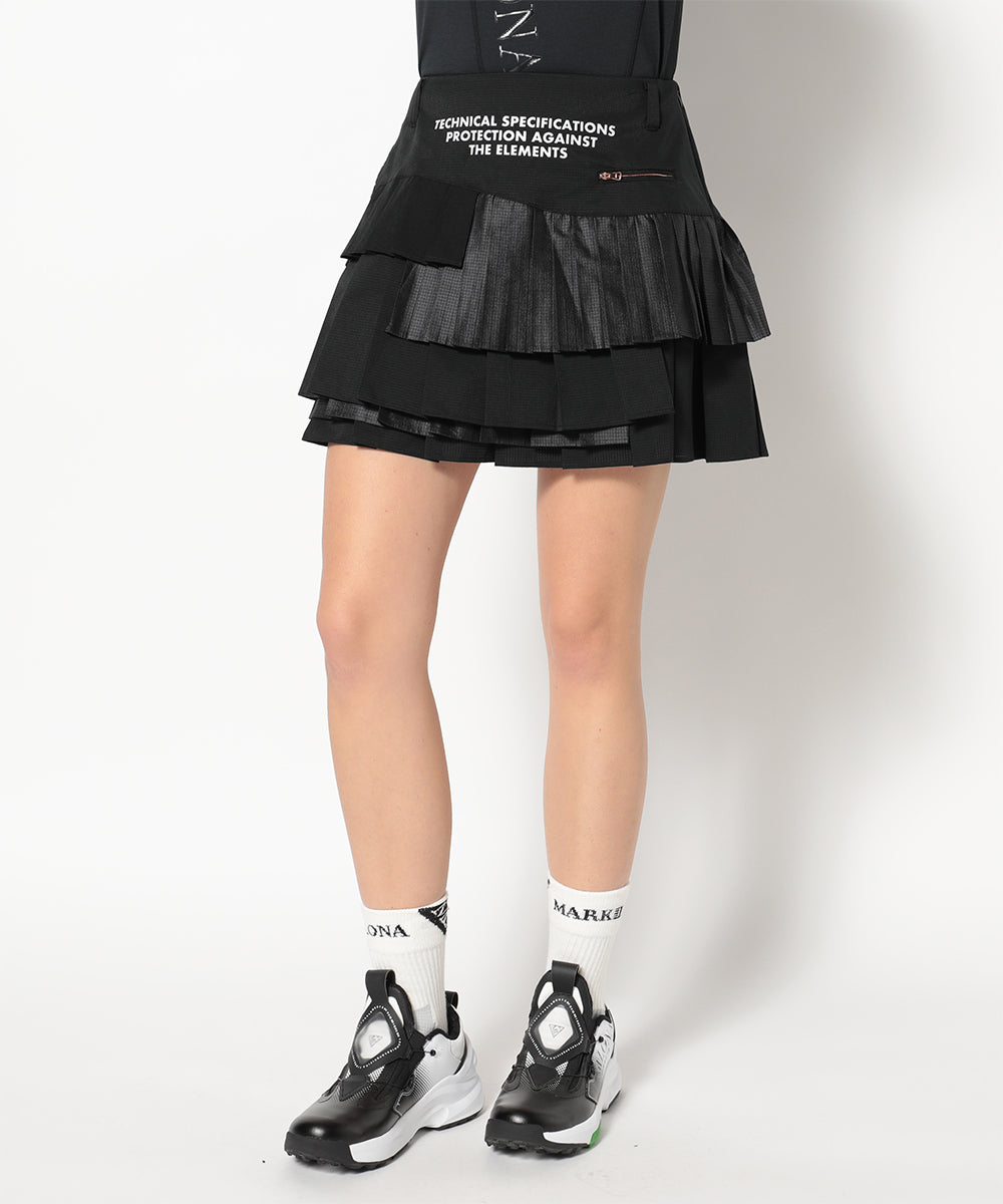 モデル:身長174cm,バスト77cm,ウエスト60cm,ヒップ88cm, 着用サイズM