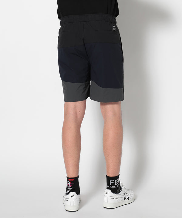 モデル:身長185cm,チェスト92cm,ウエスト77cm,ヒップ94cm,着用サイズL