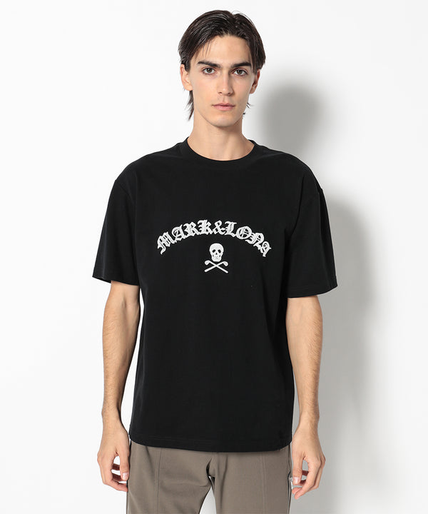 モデル:身長187cm,チェスト93cm,ウエスト78cm,ヒップ93cm,着用サイズL