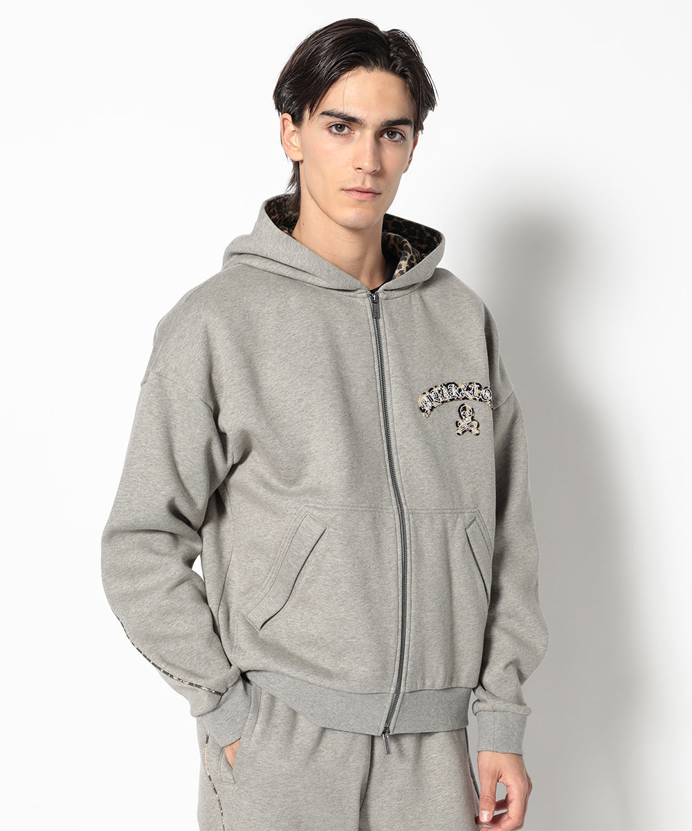 モデル:身長187cm,チェスト93cm,ウエスト78cm,ヒップ93cm,着用サイズL