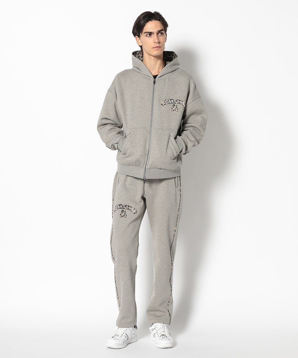 モデル:身長187cm,チェスト93cm,ウエスト78cm,ヒップ93cm,着用サイズL