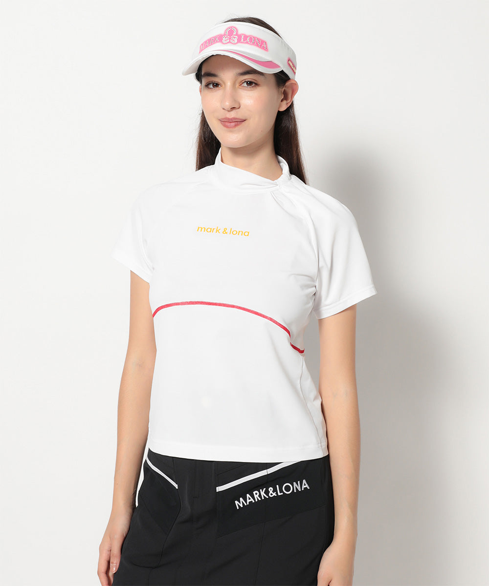 モデル:身長174cm,バスト77cm,ウエスト60cm,ヒップ88cm, 着用サイズM