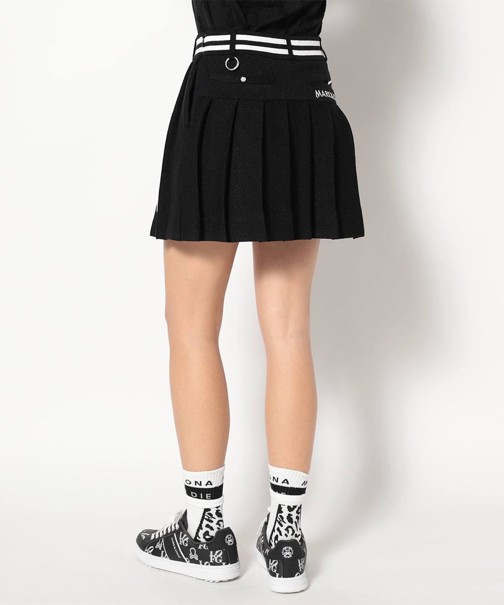 モデル:身長174cm,バスト77cm,ウエスト60cm,ヒップ88cm, 着用サイズM