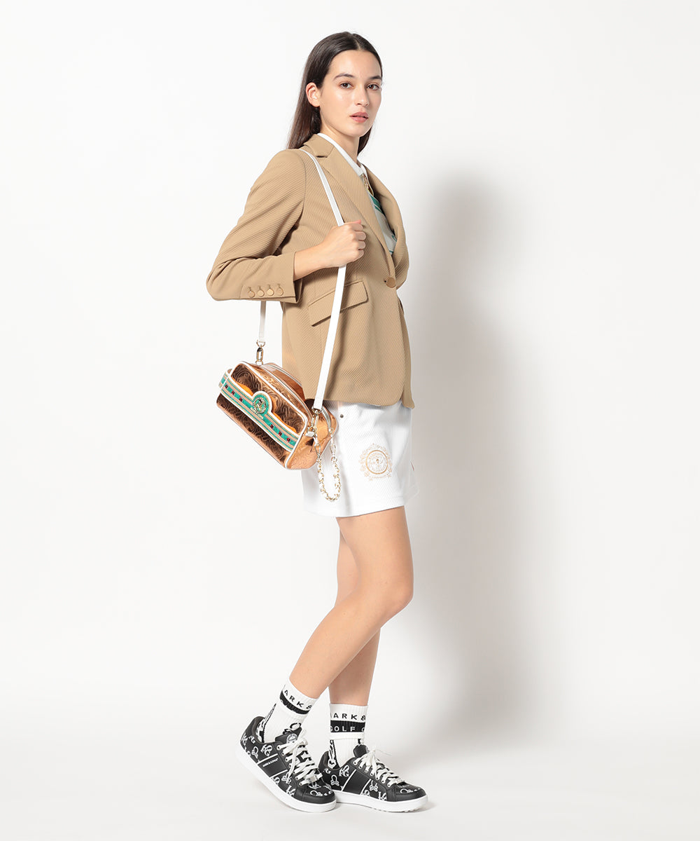 モデル:身長174cm,バスト77cm,ウエスト60cm,ヒップ88cm, 着用サイズM